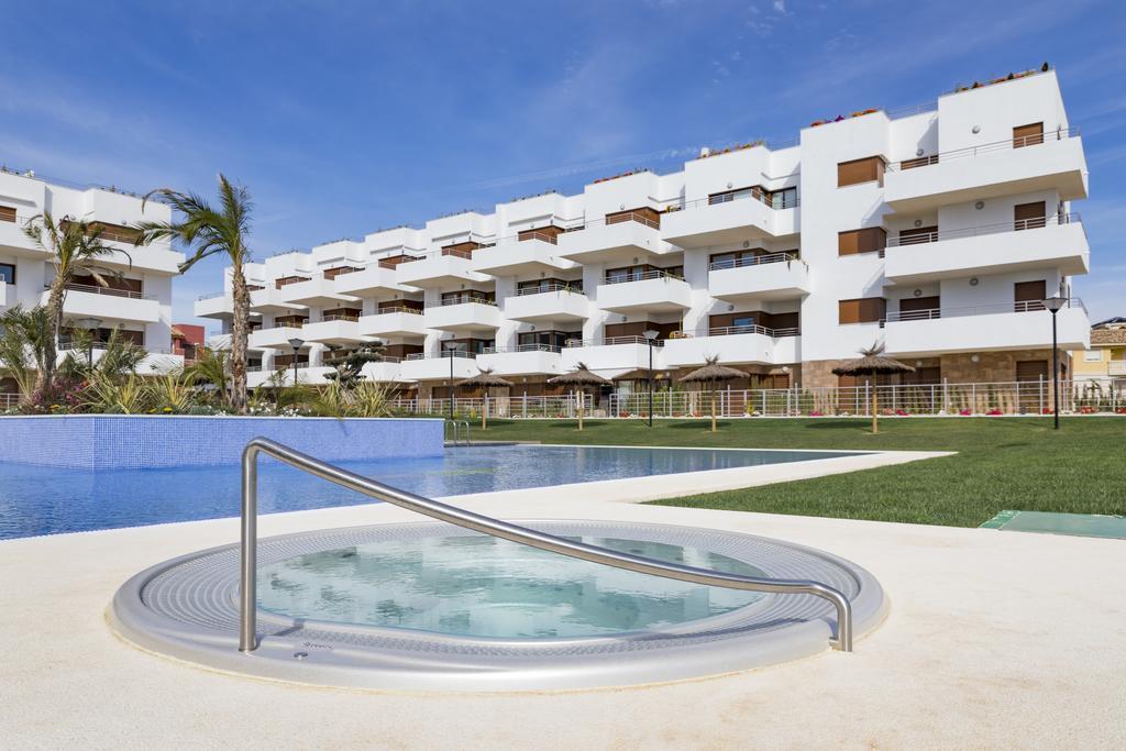 Terrazas De Campoamor By Mar Holidays Orihuela Exterior foto