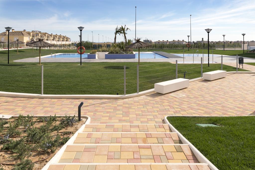 Terrazas De Campoamor By Mar Holidays Orihuela Exterior foto
