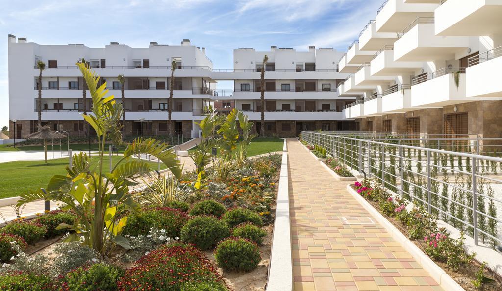 Terrazas De Campoamor By Mar Holidays Orihuela Exterior foto